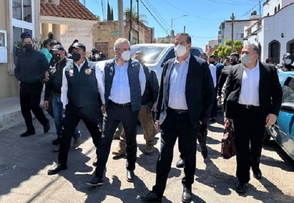 Autoridades recorren calles de San José de Gracia