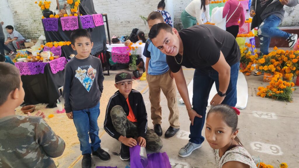 Miles de escuelas viven la tradición de Noche de Muertos: SEE
