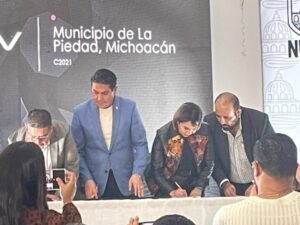 Firman acuerdo para reglamento de jubilaciones en La Piedad