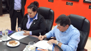 UNIVA firma convenio de colaboración con el Colegio de Contadores de La Piedad