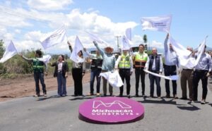 Autopista de la Agroexportación ahorrará una hora entre Uruapan y Zamora