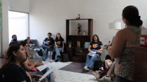 UNIVA La Piedad entrega uniformes a estudiantes de la Licenciatura en Nutrición