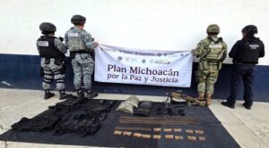 Operativo conjunto en La Piedad deja 11 detenidos, armas de alto poder, droga y equipo táctico asegurados