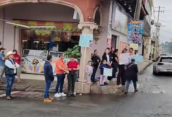 Manifestación en Peribán provoca cierre de vialidades