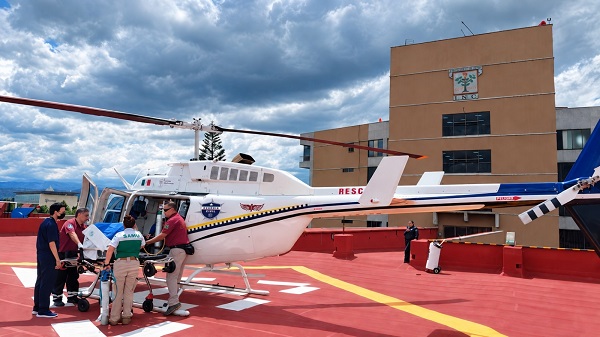 Trasladan en helicóptero a bebé de 12 días de Michoacán a Ciudad de México para atención especializada